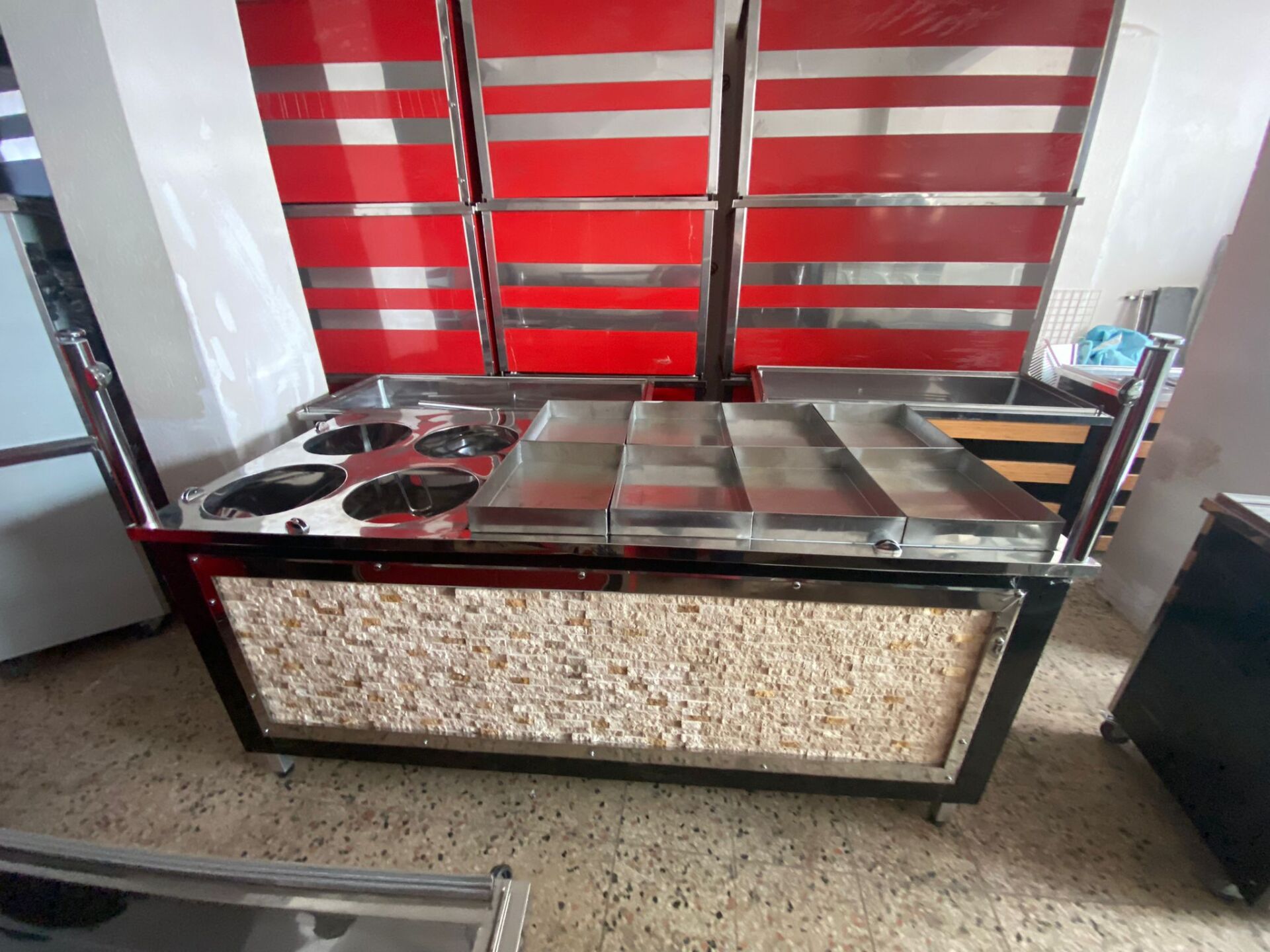 8 Tepsi 4 Çorbalık Benmari Yemek Tezgahı