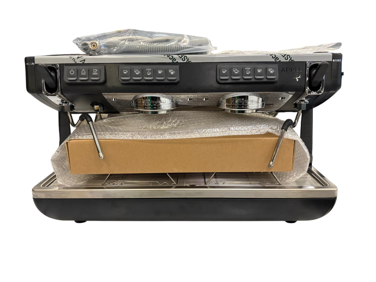 Nuova Simonelli Appia 2 Gruplu Tam Otomatik Espresso Kahve Makinesi  – Yüksek Kaşıklı